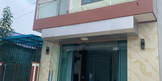 BÁN NHÀ 2 TẦNG PHONG CÁCH HIỆN ĐẠI Ở QUÁN TRIỀU